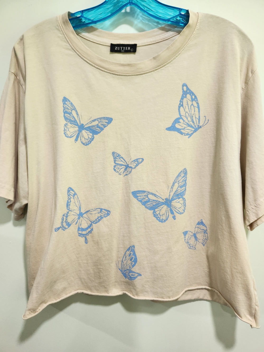 Zutter Cream Crop Tee with Blue Butterfly Print